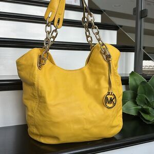 Michael Kors Genuine Leather Shoulder Purse Yellow Gold Chain Soft Luxurious